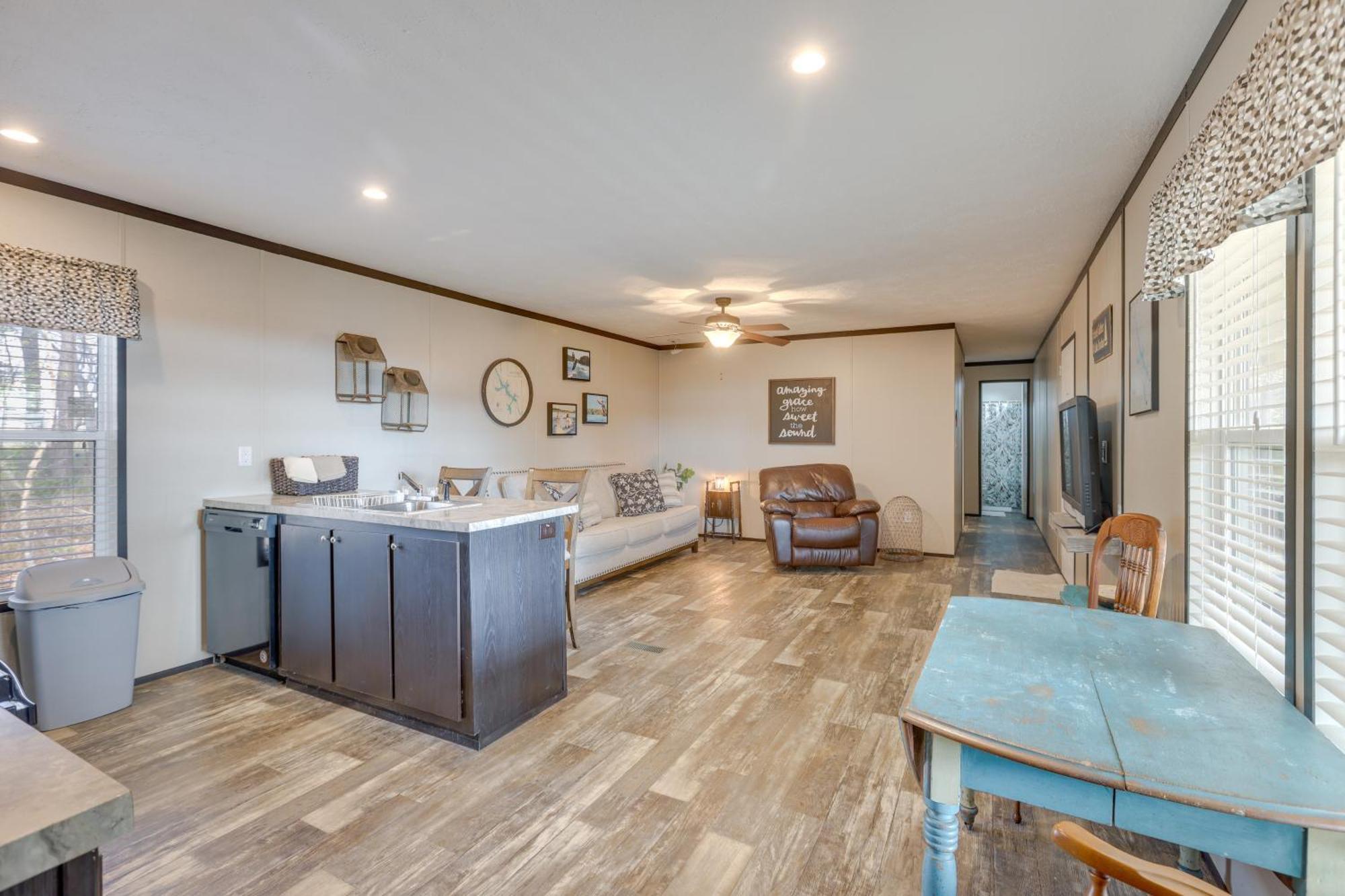 Lakefront Wetumpka Escape With Furnished Deck! 外观 照片